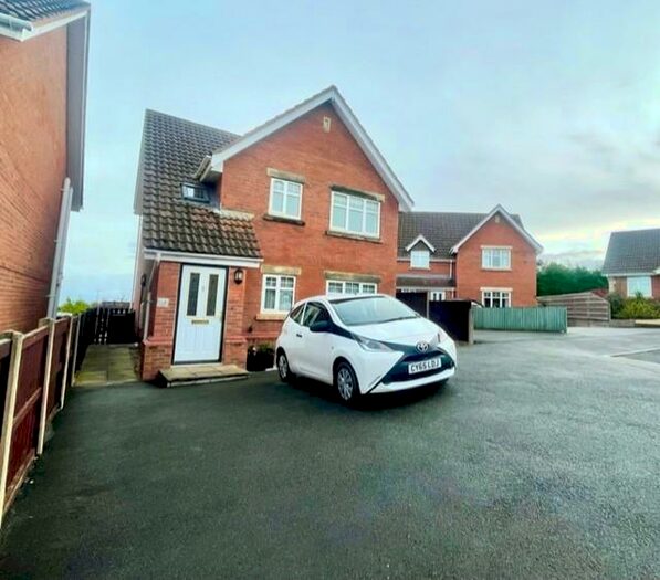 2 Bedroom Flat To Rent In Copa'r Bryn, Llysfaen, LL29