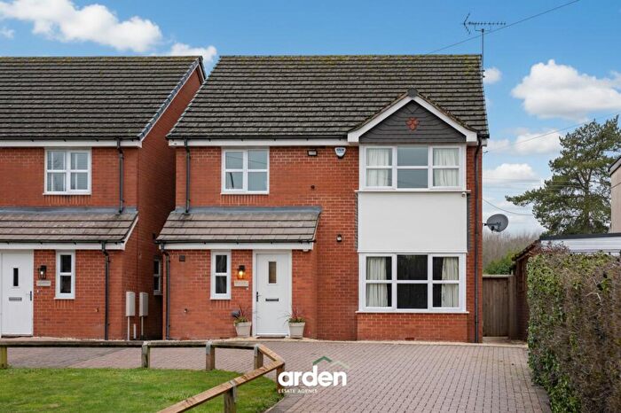 4 Bedroom Detached House For Sale In Redditch Road, Alvechurch, B48