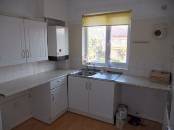 1 Bedroom Apartment To Rent In Rupert Road, , Bed Apt, L36