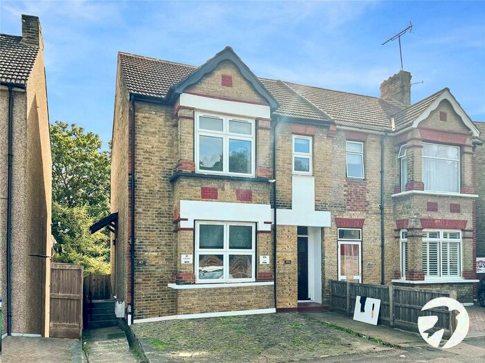 1 Bedroom Maisonette To Rent In Pembroke Road, Erith, DA8