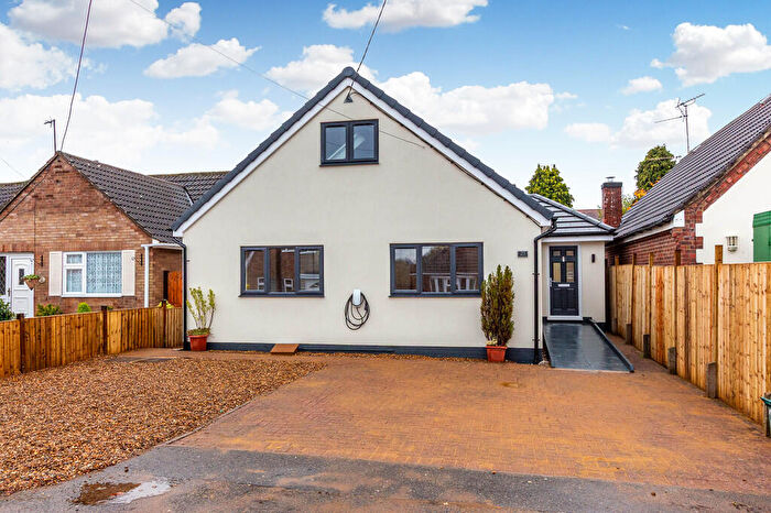4 Bedroom Detached House For Sale In Woodland Road, Rushden, NN10