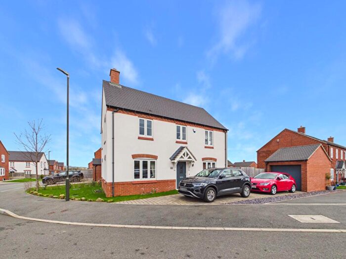 3 Bedroom Property For Sale In Brackenfield View, Wessington, DE55