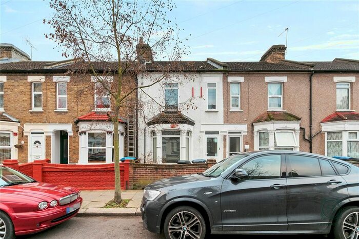 1 Bedroom Flat To Rent In Henderson Road, London, N9