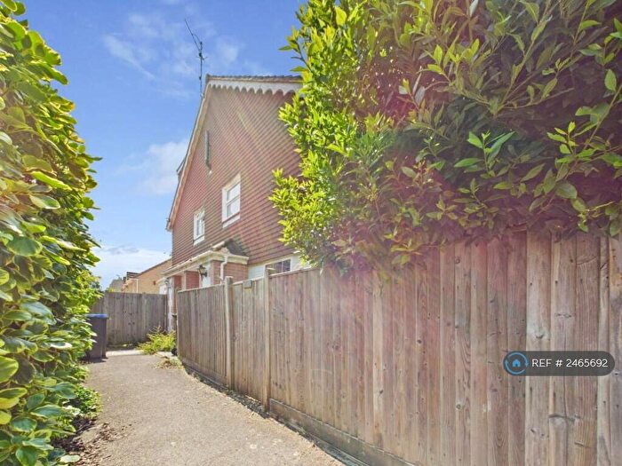 2 Bedroom Semi Detached House To Rent In Cypress Avenue, Worthing, BN13