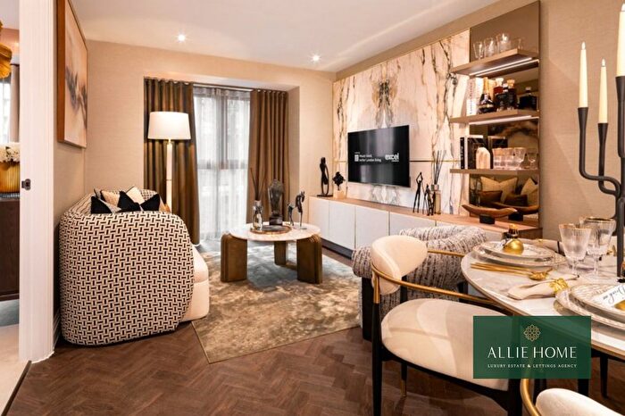 1 Bedroom Flat For Sale In Queen’S Cross, Royal Victoria Dock, E16