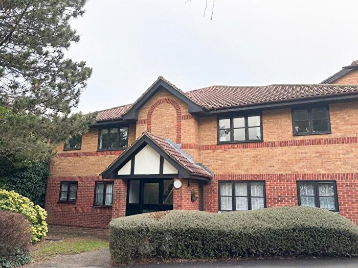 1 Bedroom Flat To Rent In Woodvale Way, London, NW11