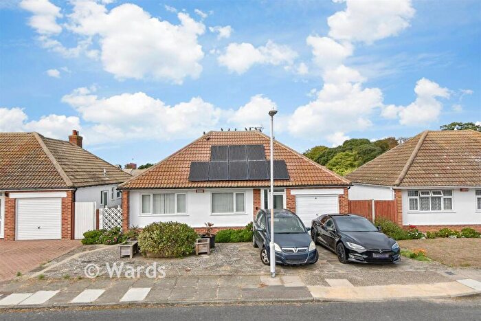 3 Bedroom Detached Bungalow For Sale In St. Michael's Avenue, Margate, Kent, CT9