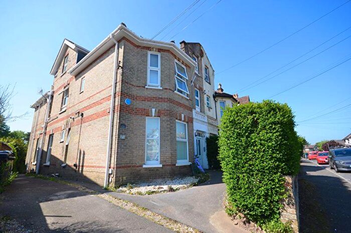 2 Bedroom Flat To Rent In Carlton Road, Bournemouth, BH1