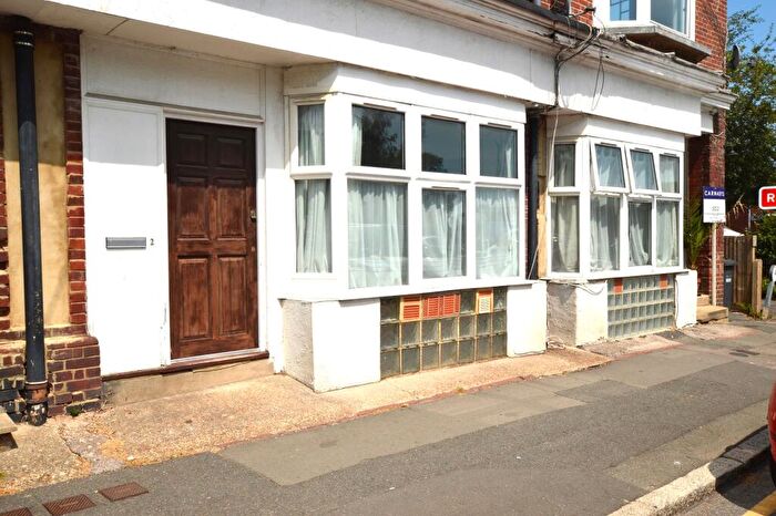 1 Bedroom Flat For Sale In Station Approach West, Hassocks, West Sussex, BN6
