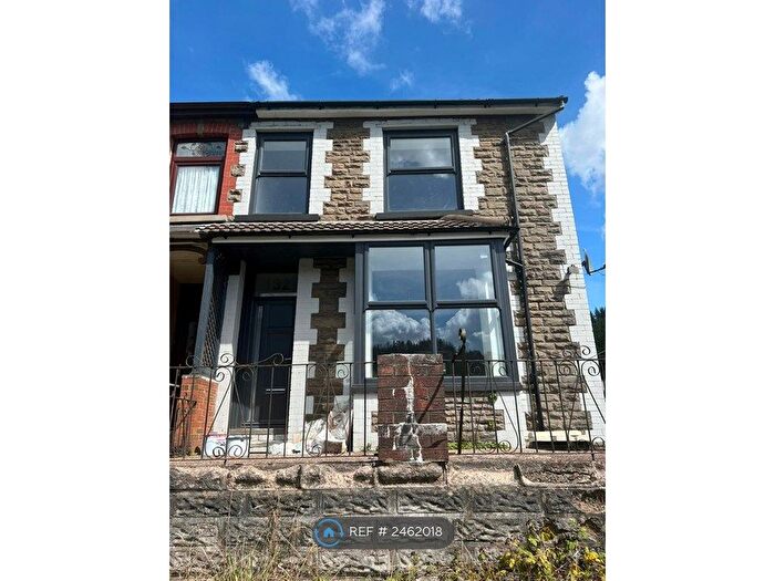 4 Bedroom End Of Terrace House To Rent In Ynyswen Road, Treorchy, CF42