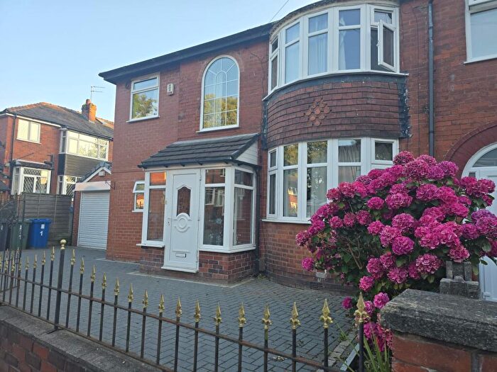 4 Bedroom End Of Terrace House For Sale In Mayfair Grove, Whitefield, M45