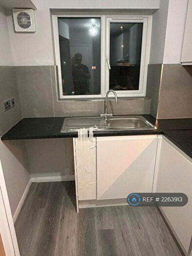 1 Bedroom Flat To Rent In Whigston Close, London, N18