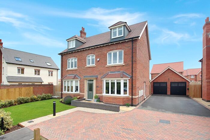 5 Bedroom Detached House For Sale In William Eccles Close, Houlton, Rugby, CV23