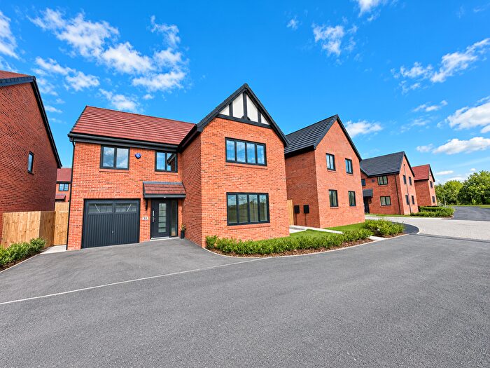 4 Bedroom Detached House For Sale In Grange Croft, Westhoughton, BL5