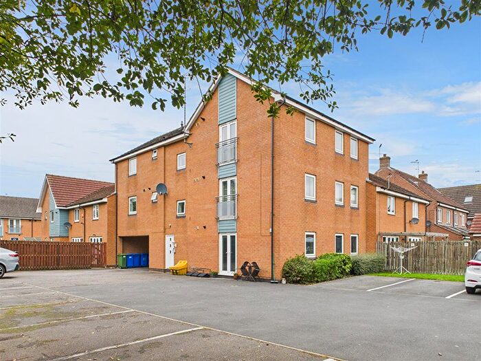2 Bedroom Flat For Sale In Pickering Grange, Brough, HU15