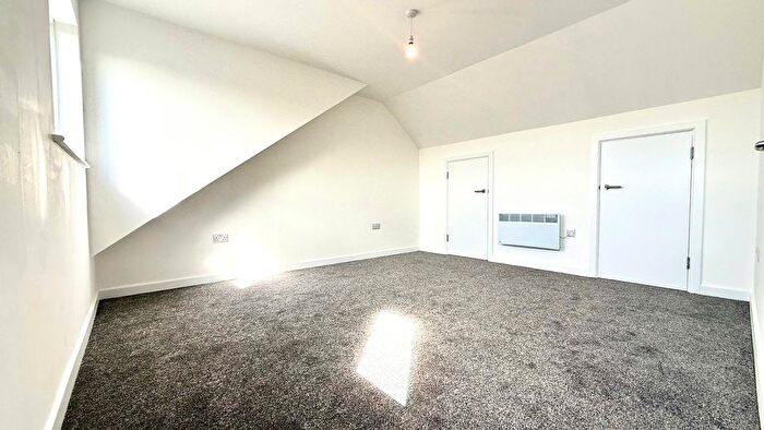 3 Bedroom Property To Rent In Derbyshire Lane, Sheffield, S8