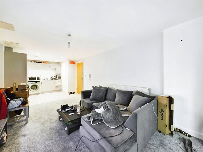 2 Bedroom Apartment For Sale In Waterfront Plaza, Nottingham, NG2
