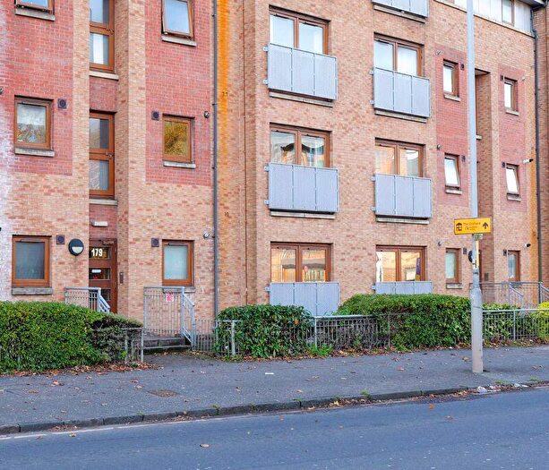 2 Bedroom Flat For Sale In Craighall Road, Port Dundas, G4
