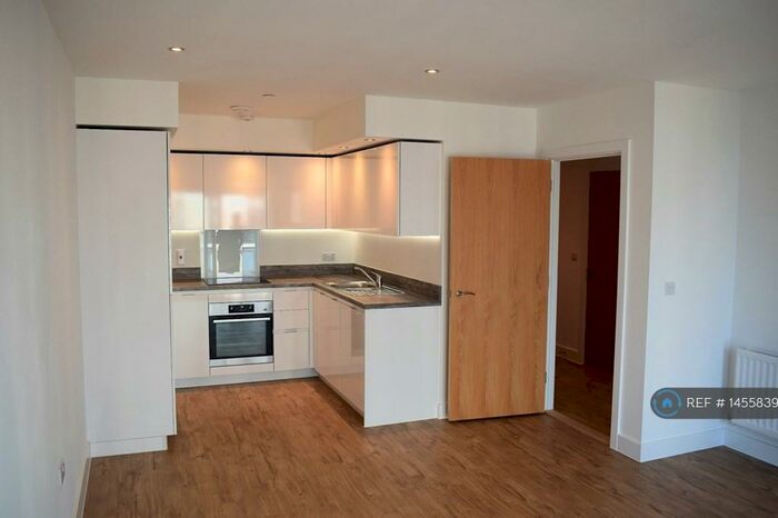 1 Bedroom Flat To Rent In Ellesmere Court, Luton, LU2