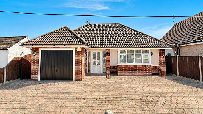 2 Bedroom Detached Bungalow For Sale In Bentley Avenue, Studd Hill, Herne Bay, CT6