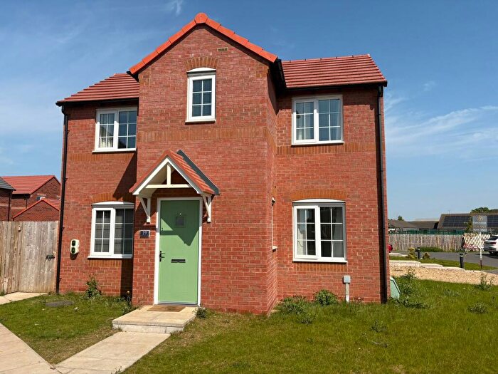 3 Bedroom Semi-Detached House For Sale In Hawthorn Close, Boston, PE21