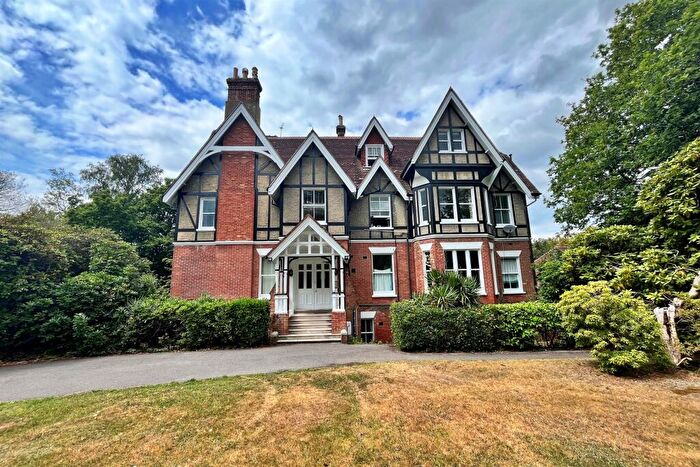 2 Bedroom Flat To Rent In Bournemouth, BH2