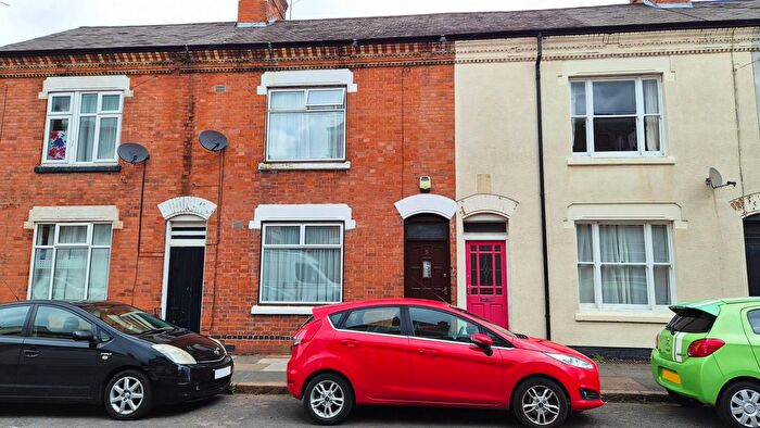 3 Bedroom Terraced House For Sale In Hazel Street, Leicester, LE2