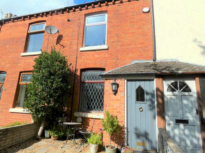 2 Bedroom Cottage To Rent In Lostock View, Lostock Hall, PR5