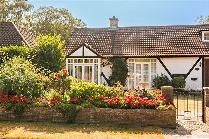 1 Bedroom Flat To Rent In Manor Park, Chislehurst, BR7