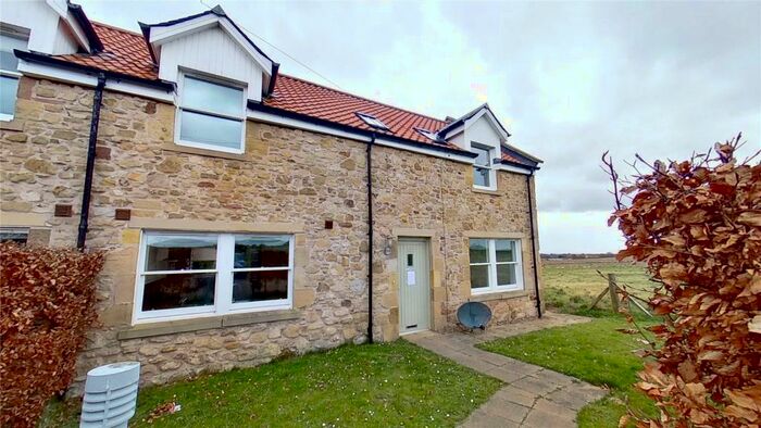 2 Bedroom House To Rent In Main Street, Pathhead, Midlothian, EH37