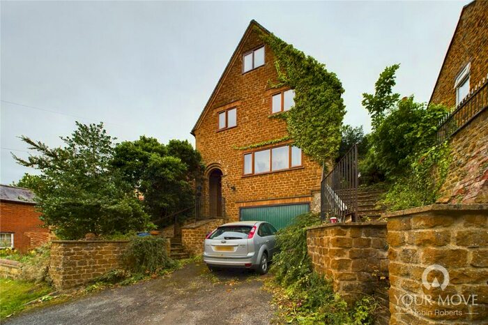 4 Bedroom Detached House For Sale In Manor Road, Grimscote, Towcester, NN12