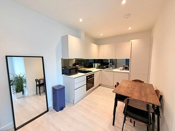 1 Bedroom Flat To Rent In London Road, Camberley, GU15