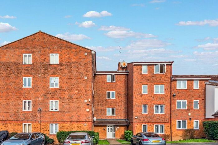 Studio To Rent In John Williams Close, London, SE14