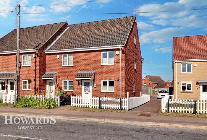 3 Bedroom End Of Terrace House For Sale In Chapel Road, Lowestoft, NR33