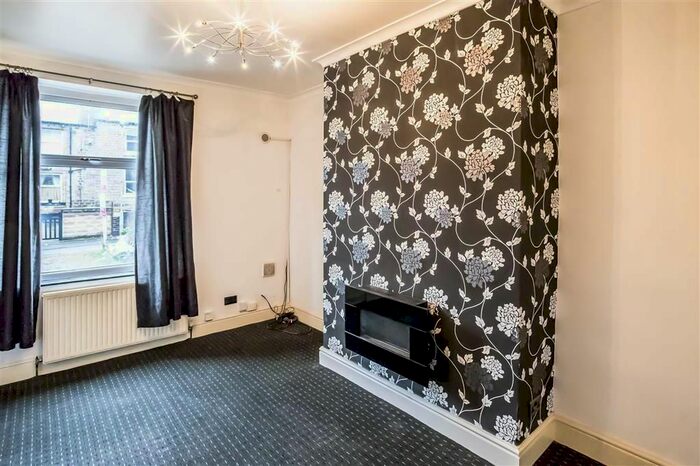 2 Bedroom End Of Terrace House To Rent In Dewhurst Road, Fartown, Huddersfield, HD2