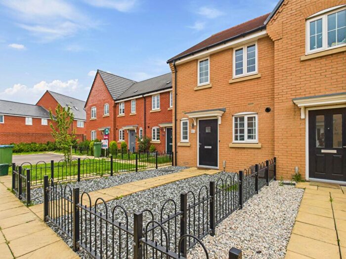 2 Bedroom Semi-Detached House To Rent In Quindell Close, Aylesbury, HP18