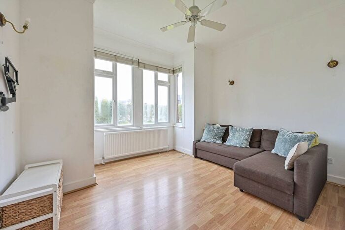 1 Bedroom Maisonette To Rent In Pepys Road, Raynes Park, London, SW20