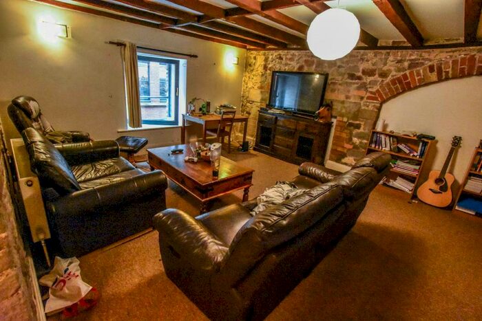 2 Bedroom Flat To Rent In Protheroes House, Hobbs Lane, Bristol, BS1