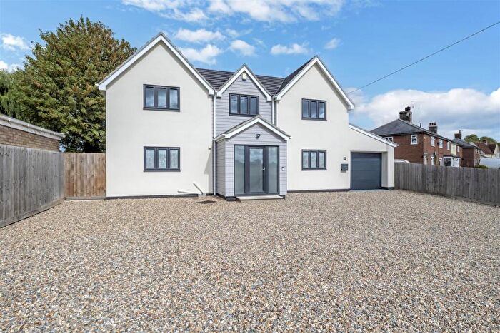 4 Bedroom Detached House For Sale In Brettenham Road, Buxhall, Stowmarket, IP14