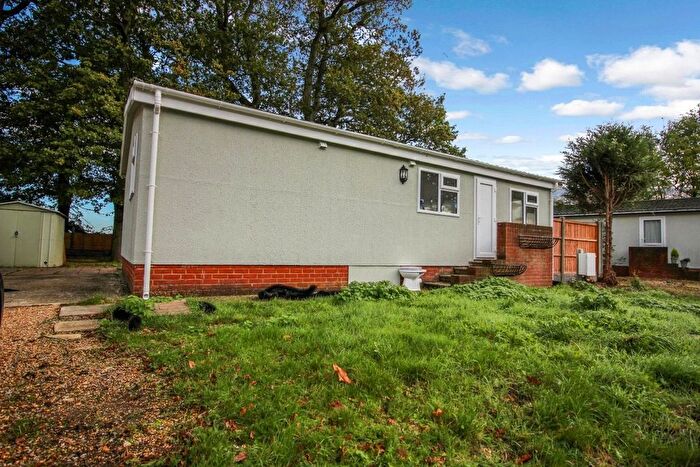 2 Bedroom Bungalow To Rent In Bere Hill Caravan Site, Bere Hill, Whitchurch, Hampshire, RG28