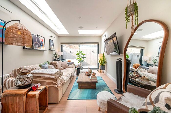 3 Bedroom Terraced House For Sale In Glenavon Road, Stratford, London, E15