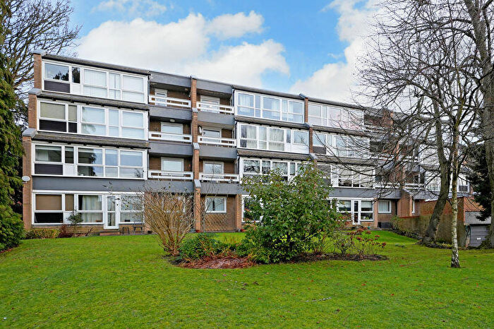 2 Bedroom Apartment For Sale In Storthwood Court, Storth Lane, Ranmoor, Sheffield, S10