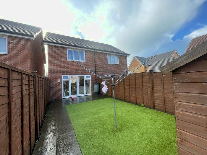 2 Bedroom Semi-Detached House To Rent In Jackson Way, Littlehampton, BN17