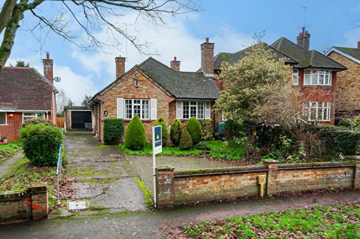 2 Bedroom Detached Bungalow For Sale In Rock Lane, Leighton Buzzard, LU7