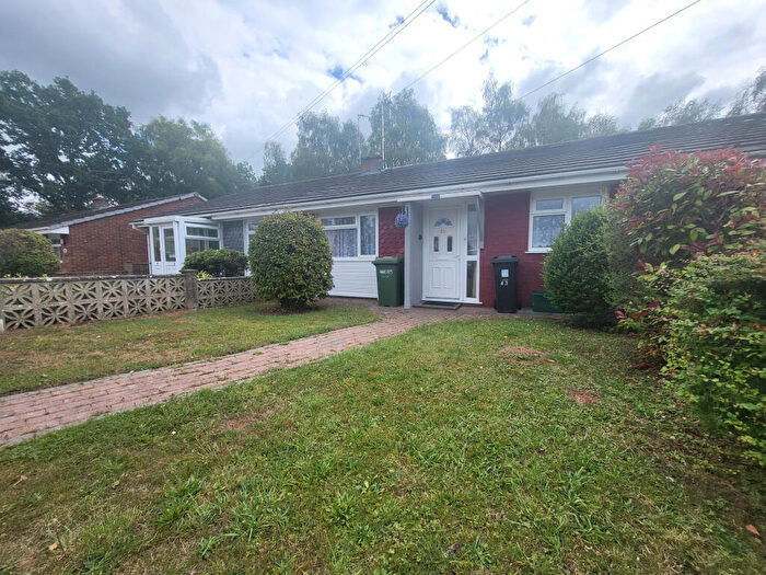 2 Bedroom Bungalow To Rent In Kenilworth, Yate, Bristol, BS37