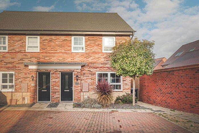 3 Bedroom Semi Detached House For Sale In Harper Drive, Mickleover, DE3