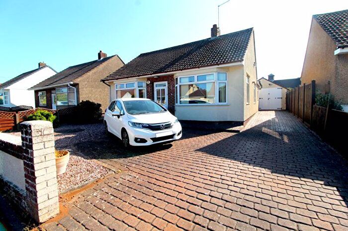 2 Bedroom Bungalow For Sale In Davids Close, Alveston, BS35