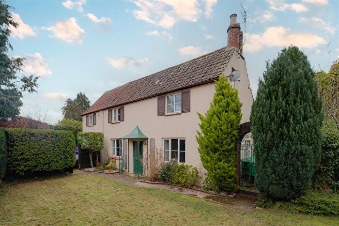 4 Bedroom Cottage To Rent In Balcarras Road, Charlton Kings, GL53