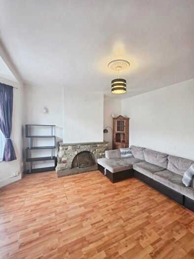 1 Bedroom Flat For Sale In Liddington Road, Stratford, London, Greater London, E15