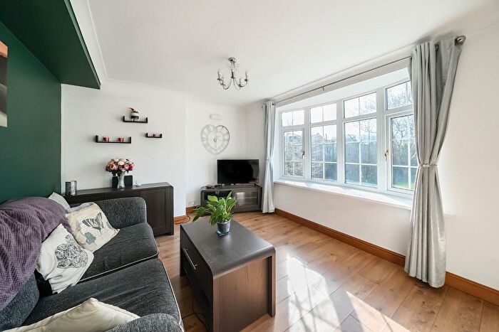 3 Bedroom Semi-Detached House For Sale In Grange Crescent, Tadcaster, LS24